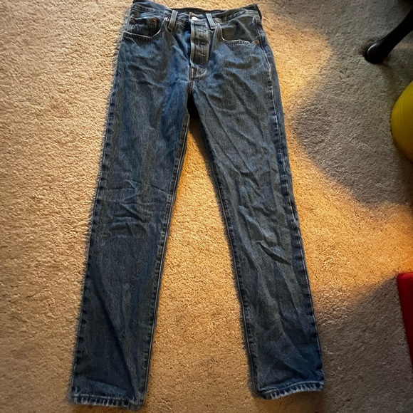 Levi’s 501 Jeans - Picture 2 of 4